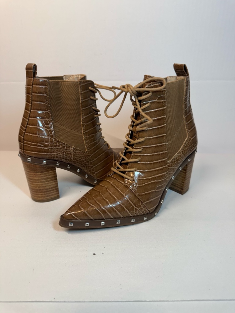 Charles David Jetsetter Croc Studded Western Ankle Boots Brown 6